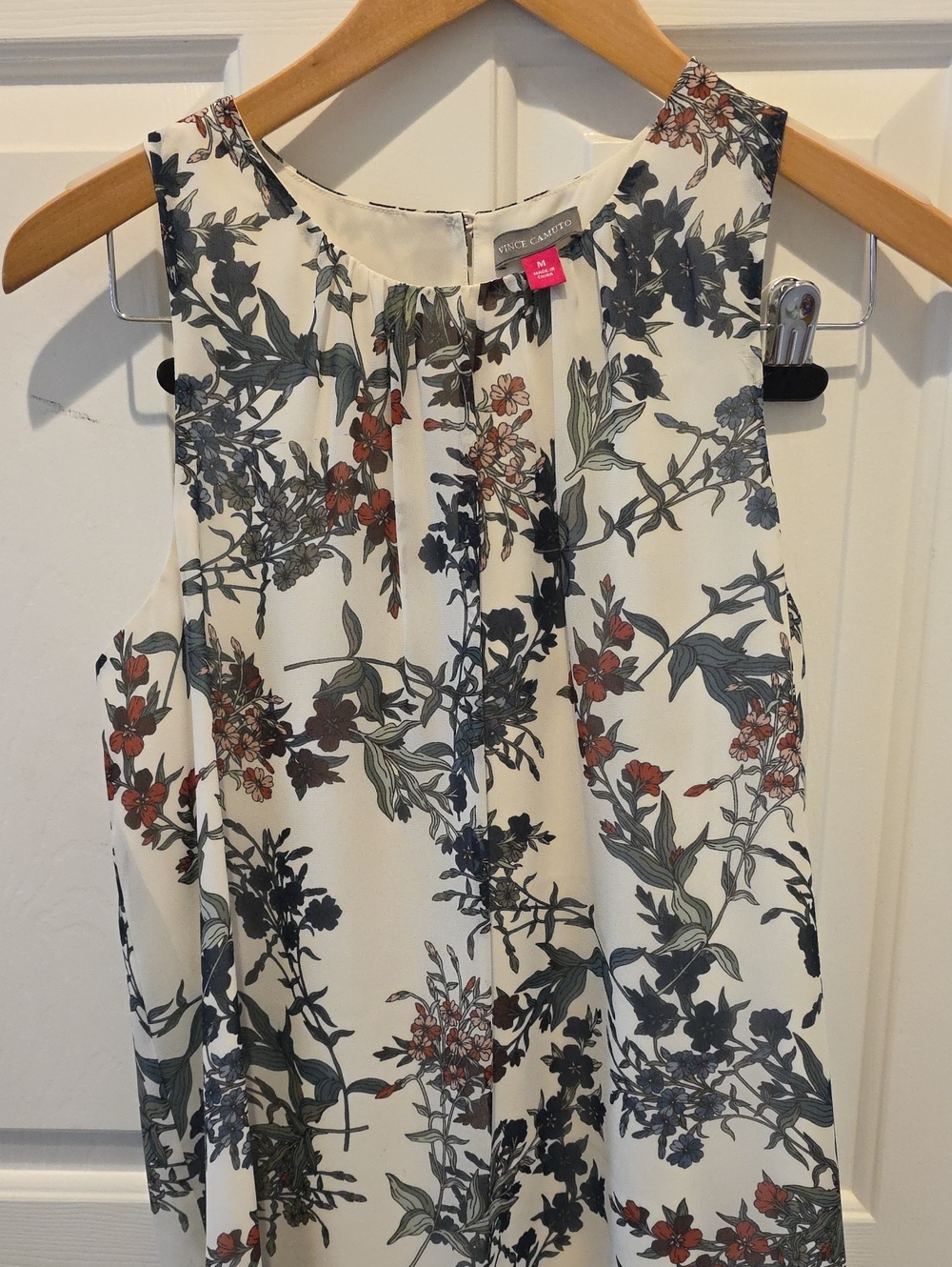 Vince Camuto White Floral Sleeveless Camisole with Navy & Rust Blooms